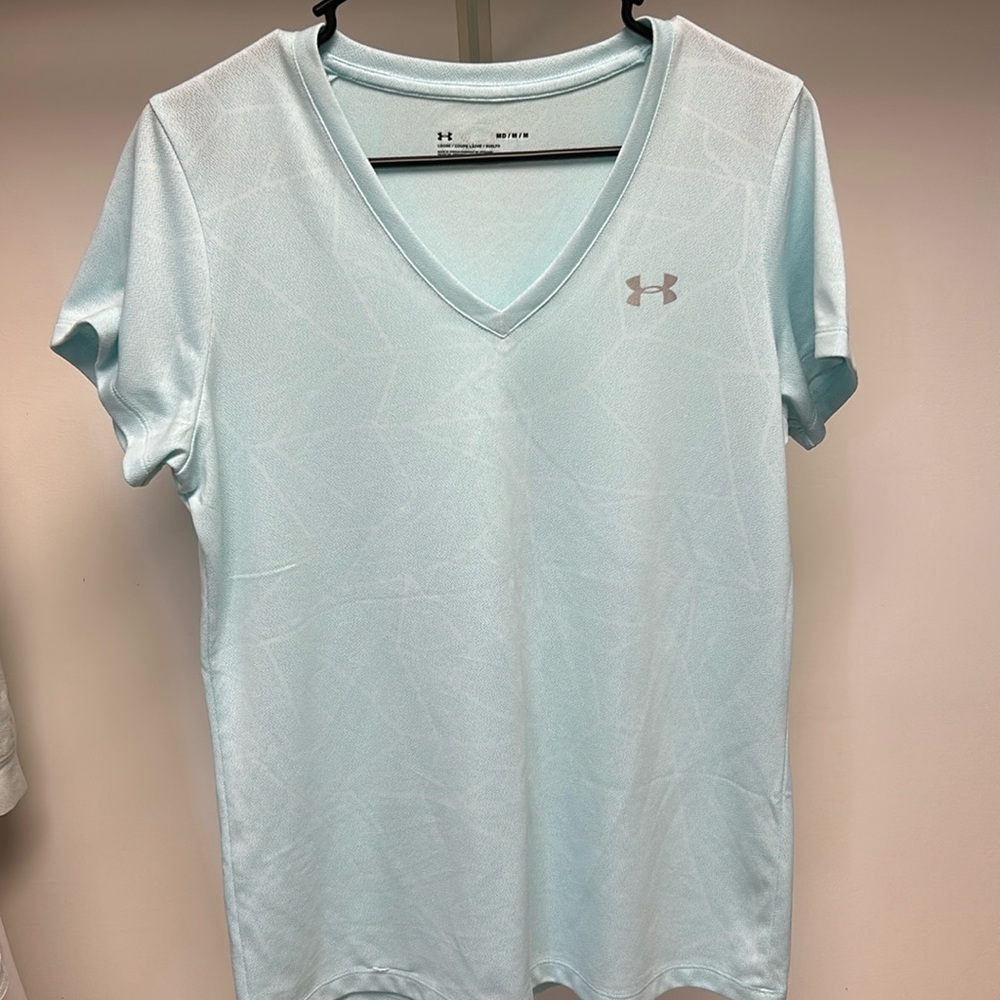 Under Armour, heat gear, V-neck T-shirt, mint green with white design, medium